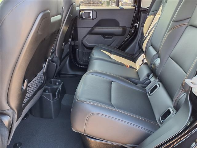 new 2025 Jeep Gladiator car, priced at $50,450