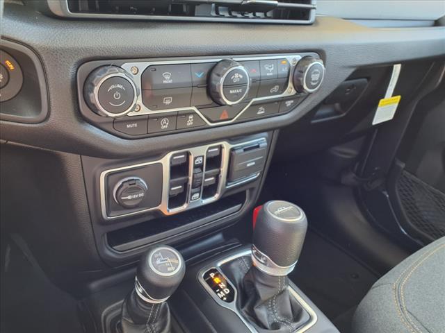 new 2025 Jeep Gladiator car, priced at $44,700