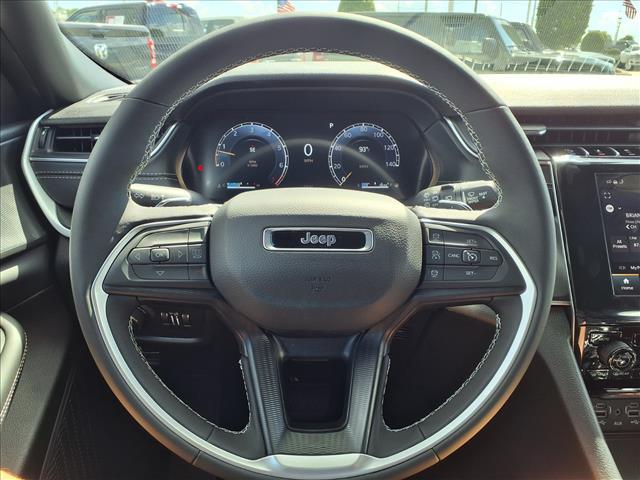 new 2025 Jeep Grand Cherokee car, priced at $38,622