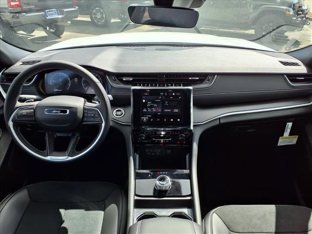 new 2025 Jeep Grand Cherokee car, priced at $38,622