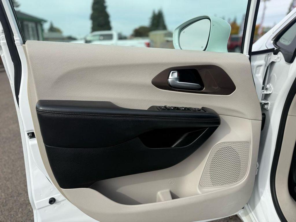 used 2018 Chrysler Pacifica car, priced at $13,980