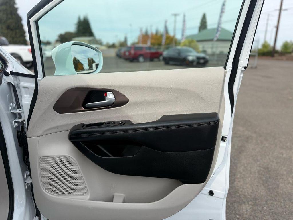 used 2018 Chrysler Pacifica car, priced at $13,980