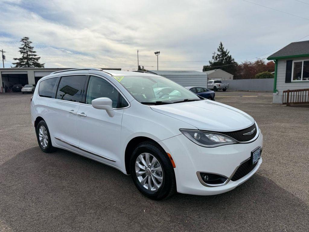 used 2018 Chrysler Pacifica car, priced at $13,980