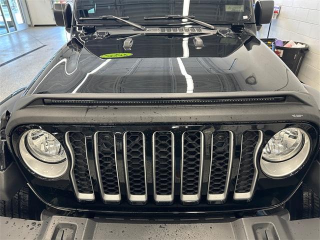 used 2023 Jeep Gladiator car, priced at $37,374