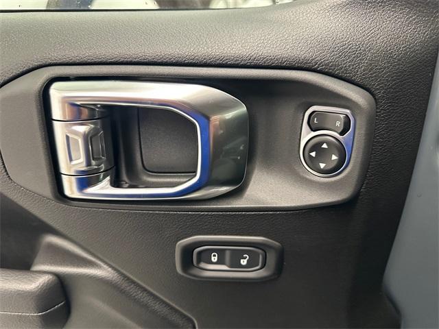 new 2025 Jeep Gladiator car, priced at $50,543