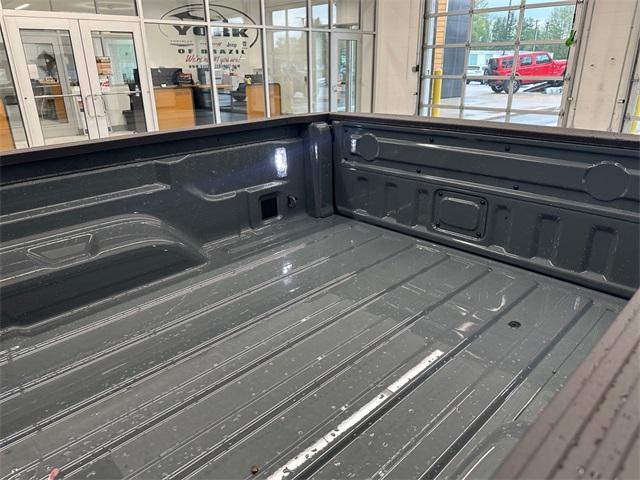 new 2025 Jeep Gladiator car, priced at $50,543