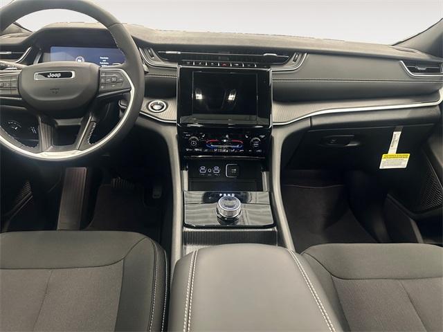 new 2025 Jeep Grand Cherokee car, priced at $43,648