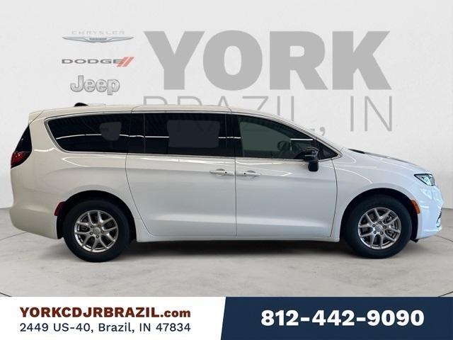new 2026 Chrysler Pacifica car, priced at $43,949