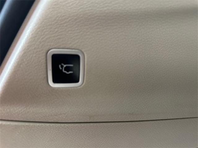 used 2020 Chrysler Pacifica car, priced at $17,999