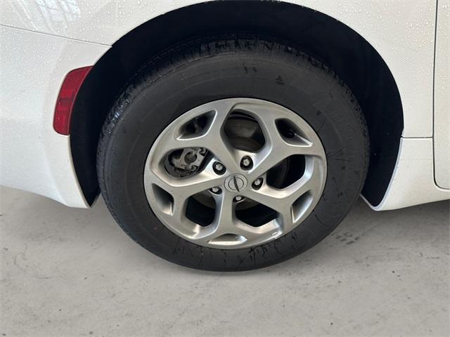 used 2023 Chrysler Pacifica car, priced at $30,601