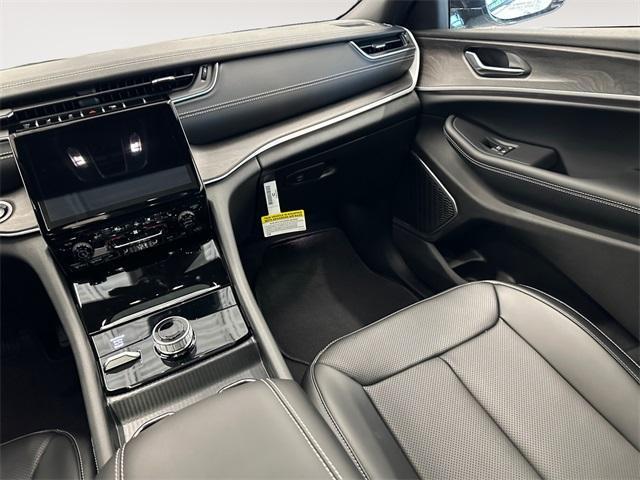 new 2025 Jeep Grand Cherokee car, priced at $56,740