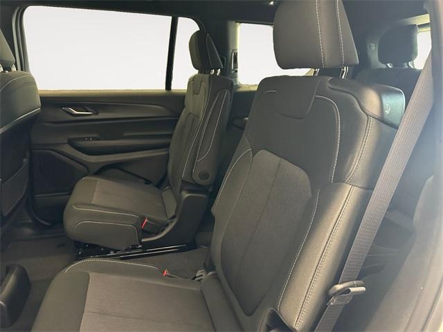 new 2025 Jeep Grand Cherokee L car