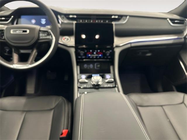 new 2025 Jeep Grand Cherokee car, priced at $58,700