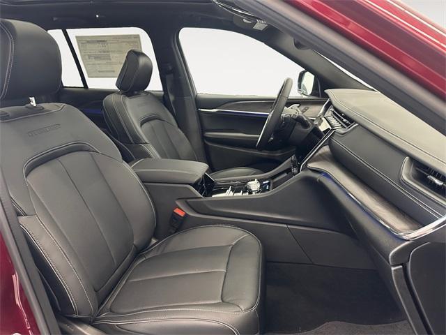 new 2025 Jeep Grand Cherokee car, priced at $58,700