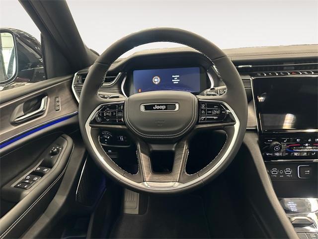 new 2025 Jeep Grand Cherokee car, priced at $58,700