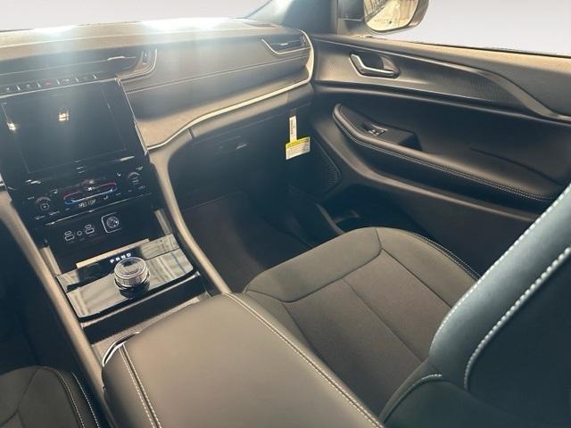 new 2025 Jeep Grand Cherokee L car, priced at $46,320
