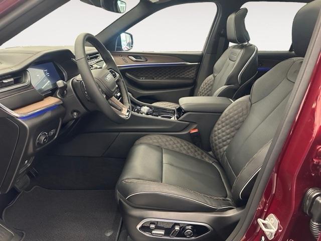 new 2025 Jeep Grand Cherokee car, priced at $62,180
