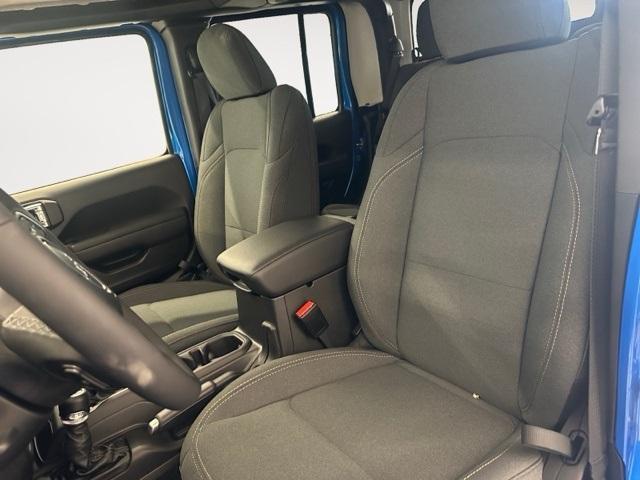 new 2025 Jeep Gladiator car, priced at $50,543