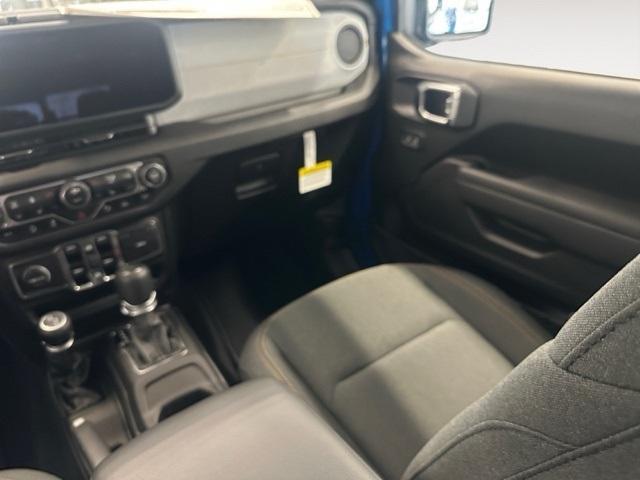 new 2025 Jeep Gladiator car, priced at $50,543