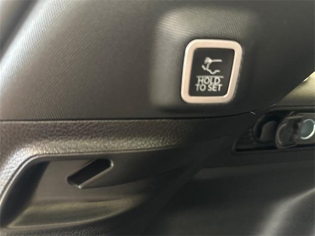 new 2025 Jeep Grand Cherokee car, priced at $46,740