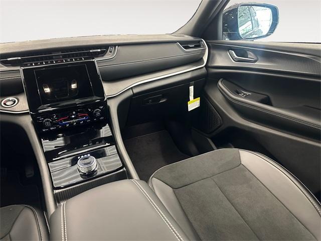 new 2025 Jeep Grand Cherokee car, priced at $46,740