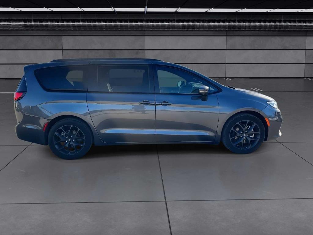 used 2021 Chrysler Pacifica car, priced at $25,999