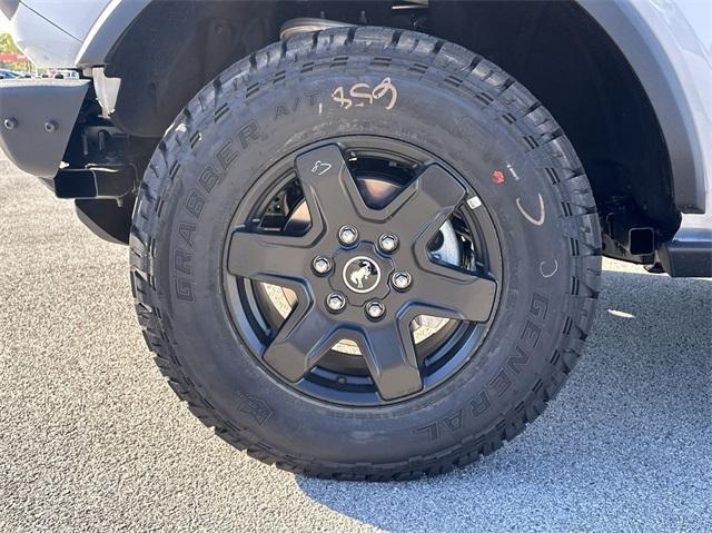 new 2024 Ford Bronco car, priced at $45,335