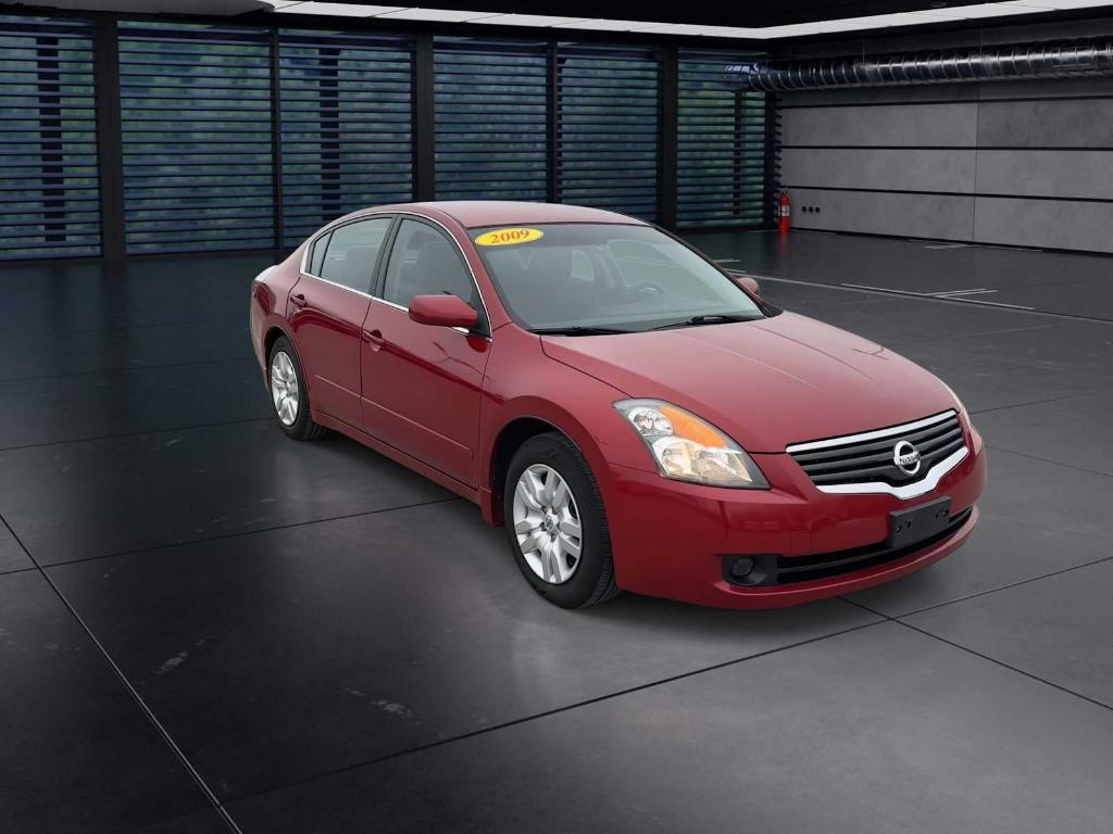 used 2009 Nissan Altima car, priced at $5,999