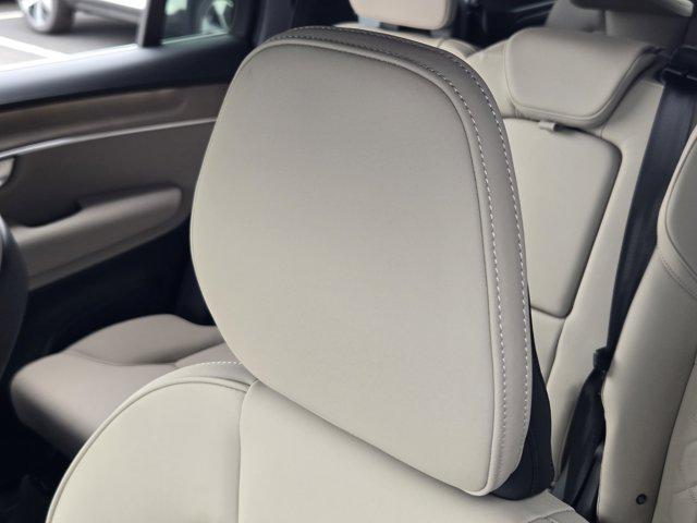 new 2025 Volvo XC90 car, priced at $69,155