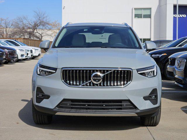 new 2025 Volvo XC40 car, priced at $46,795