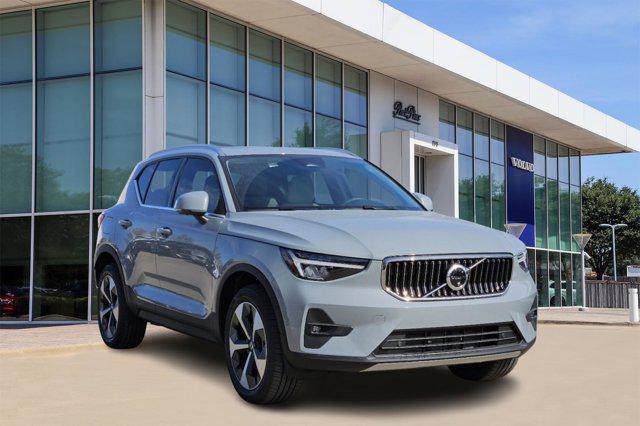 new 2025 Volvo XC40 car, priced at $46,795