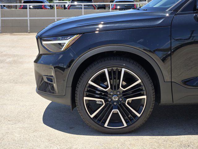 new 2025 Volvo XC40 car, priced at $55,415