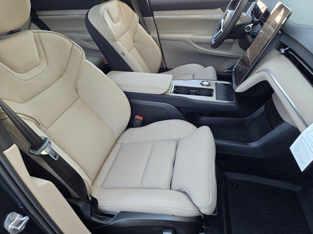 new 2025 Volvo EX90 car, priced at $89,420
