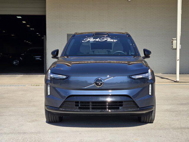 new 2025 Volvo EX90 car, priced at $89,420