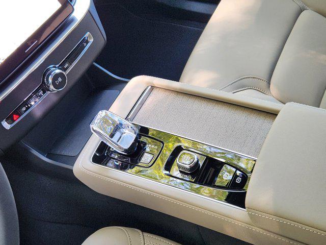 new 2026 Volvo XC90 car, priced at $71,825