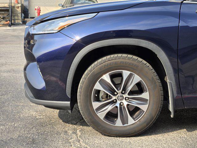 used 2021 Toyota Highlander car, priced at $25,790