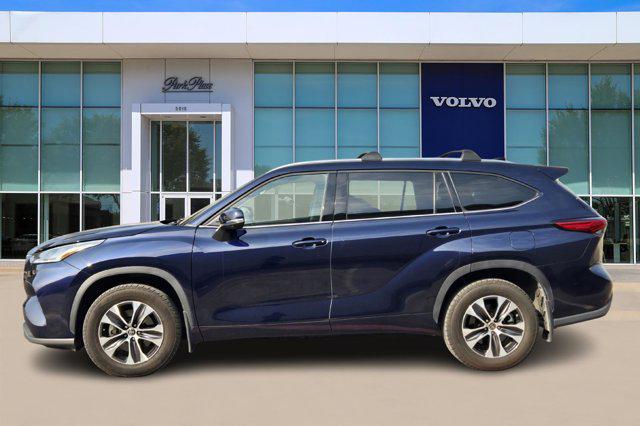 used 2021 Toyota Highlander car, priced at $25,790