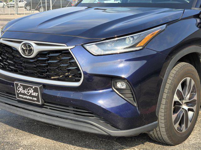 used 2021 Toyota Highlander car, priced at $25,790