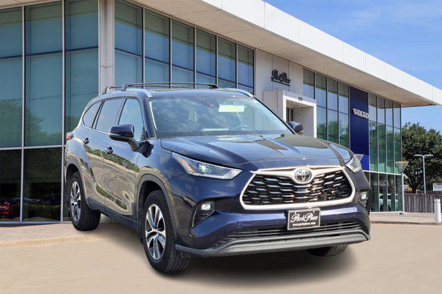 used 2021 Toyota Highlander car, priced at $25,790