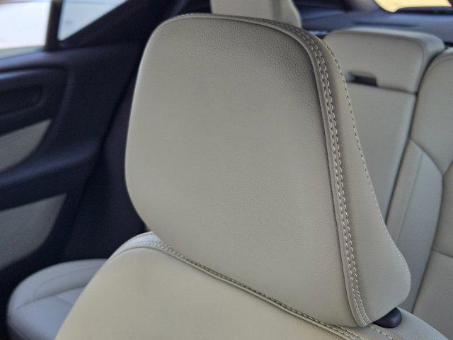 used 2024 Volvo XC40 car