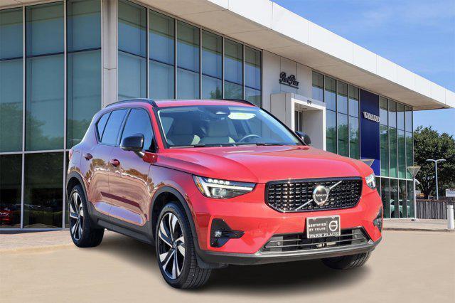 used 2024 Volvo XC40 car