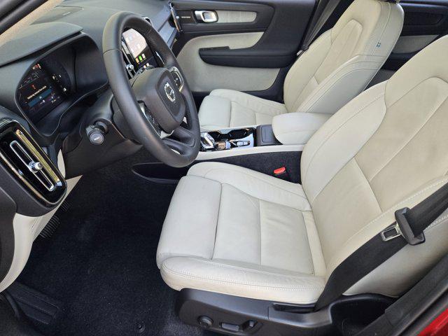 used 2024 Volvo XC40 car