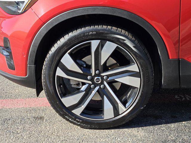 used 2024 Volvo XC40 car