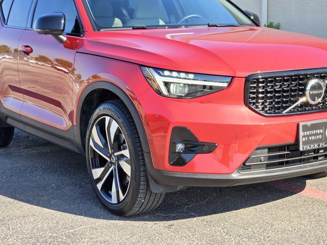 used 2024 Volvo XC40 car