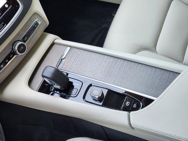 new 2025 Volvo XC90 Plug-In Hybrid car, priced at $76,765
