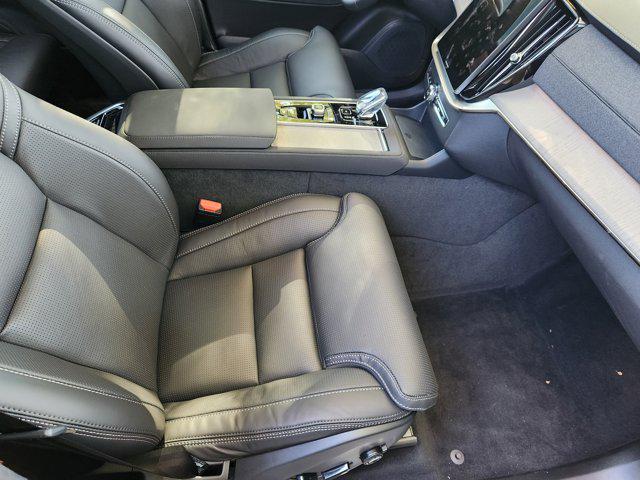 new 2026 Volvo XC90 car, priced at $81,245