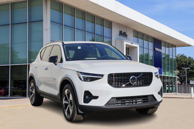 new 2025 Volvo XC40 car, priced at $48,315