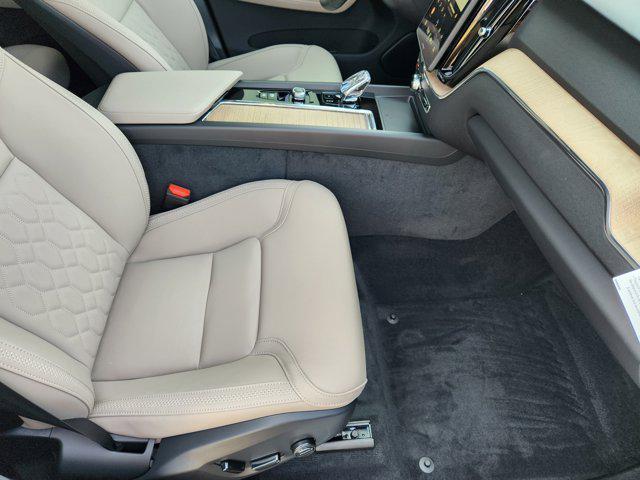 new 2026 Volvo XC60 car, priced at $57,985