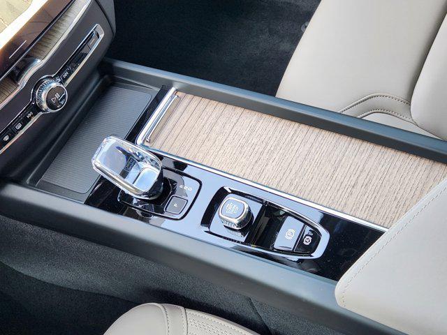 new 2026 Volvo XC60 car, priced at $57,985