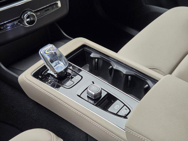 new 2025 Volvo XC90 Plug-In Hybrid car, priced at $78,805